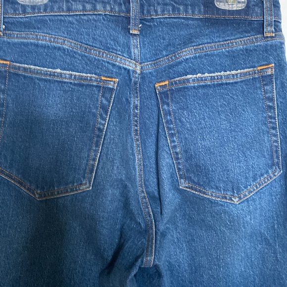 Abercrombie & Fitch “The 90’s” straight leg stretch jeans. Size 30/10. - Picture 2 of 4